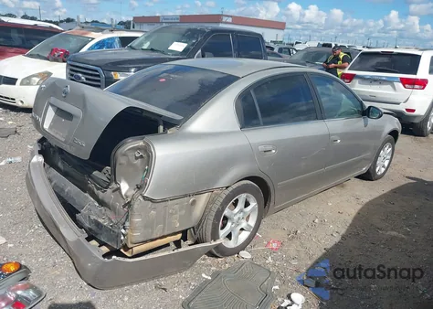 2005 Nissan Altima 2.5 S from USA, damaged, VIN 1N4AL11D75C376418